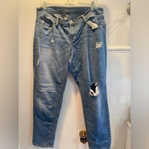 Old Navy- Boyfriend Skinny Jean, worn in look, Size 12